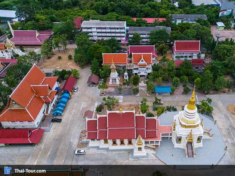 เข้าวัดกราบไหว้พระ