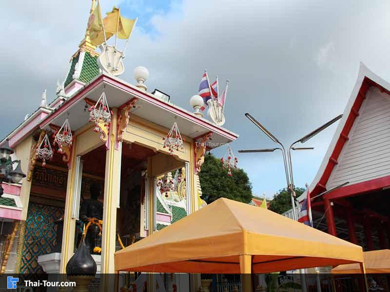 บรรยากาศภายในวัดใหญ่อินทราราม