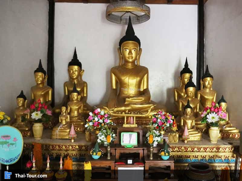 พระประทานภายในพระอุโบสถ