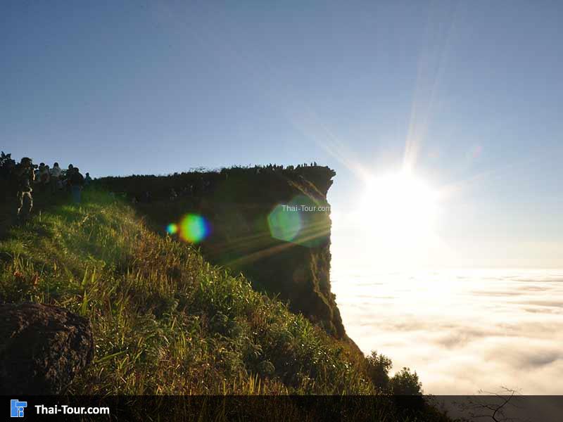 ภูชี้ฟ้ายื่นออกไป