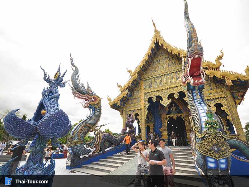 ด้านข้างของวิหาร