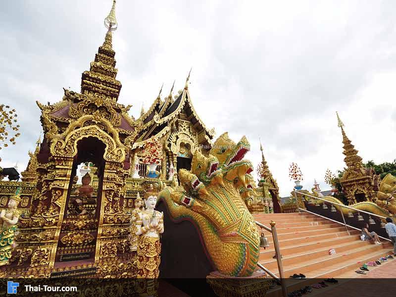 บันไดทางเดินขึ้น