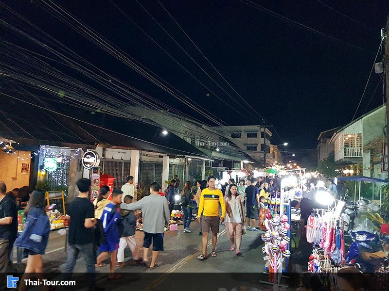 เดินเล่นชมบรรยากาศ