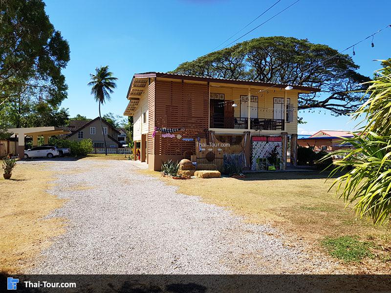 อาคารเก่าแก่ย่านนี้