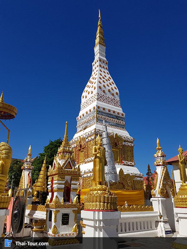 ด้านข้างของวัดมหาธาตุ