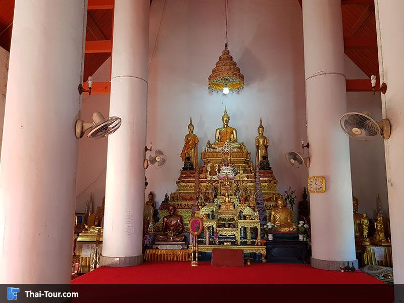 ภายในพระอุโบสถ