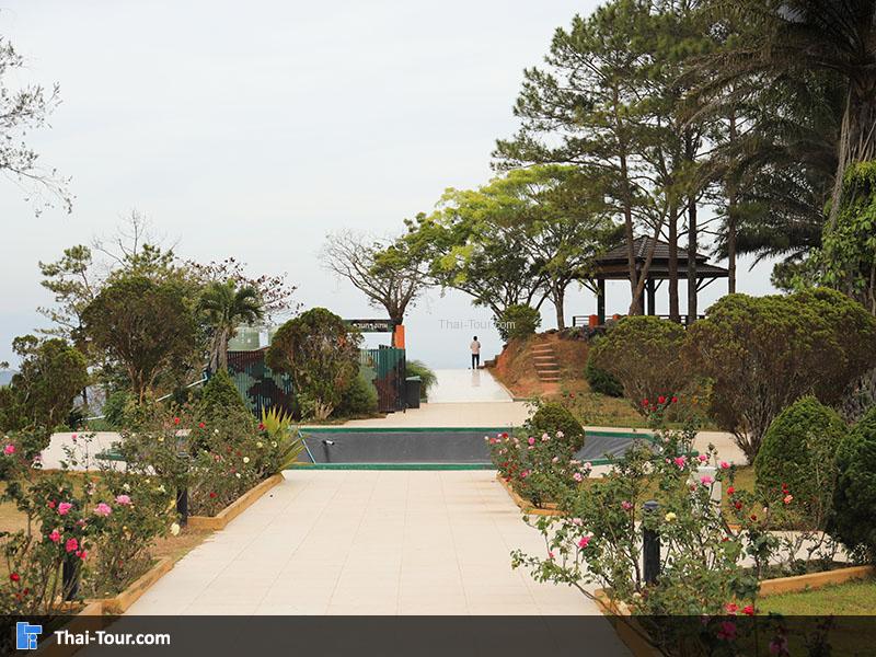 บรรยากาศของ อนุสาวรีย์สถานผู้เสียสละเขาค้อ