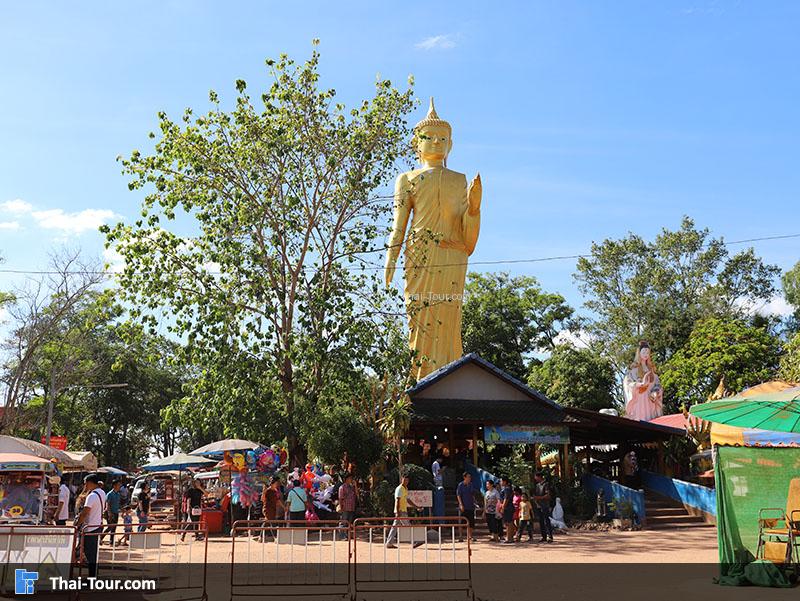 จุดกราบไหว้ดด้านหน้า