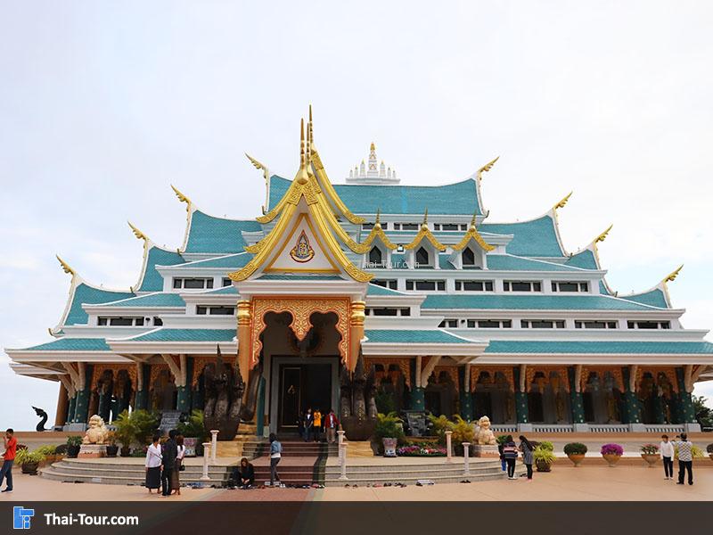 ด้านหน้า วัดป่าภูก้อน