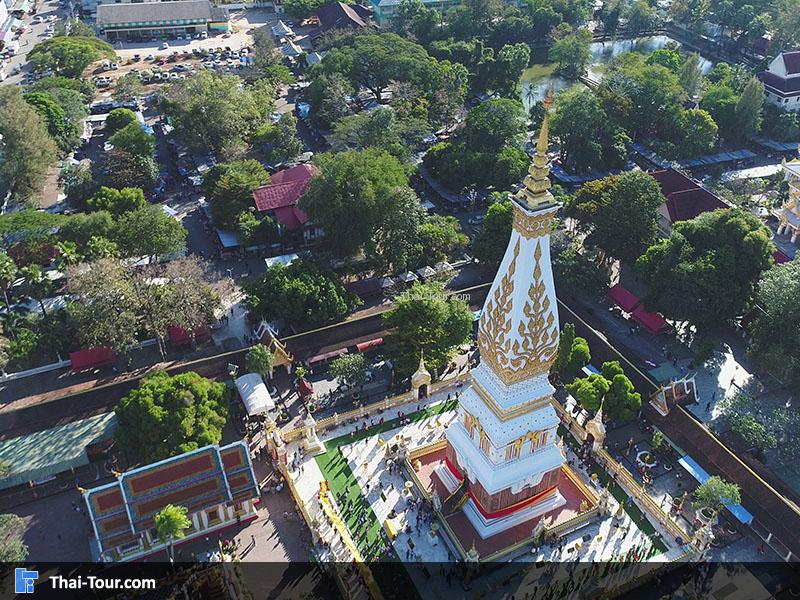 วิวมุมสูงด้านบนของ พระธาตุพนม