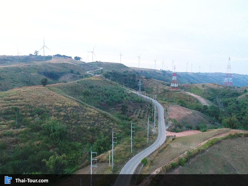 บรรยากาศมุมสูง ทุ่งกังหินลมเขาค้อ