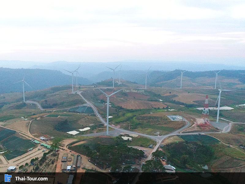 บรรยากาศมุมสูง ทุ่งกังหินลมเขาค้อ