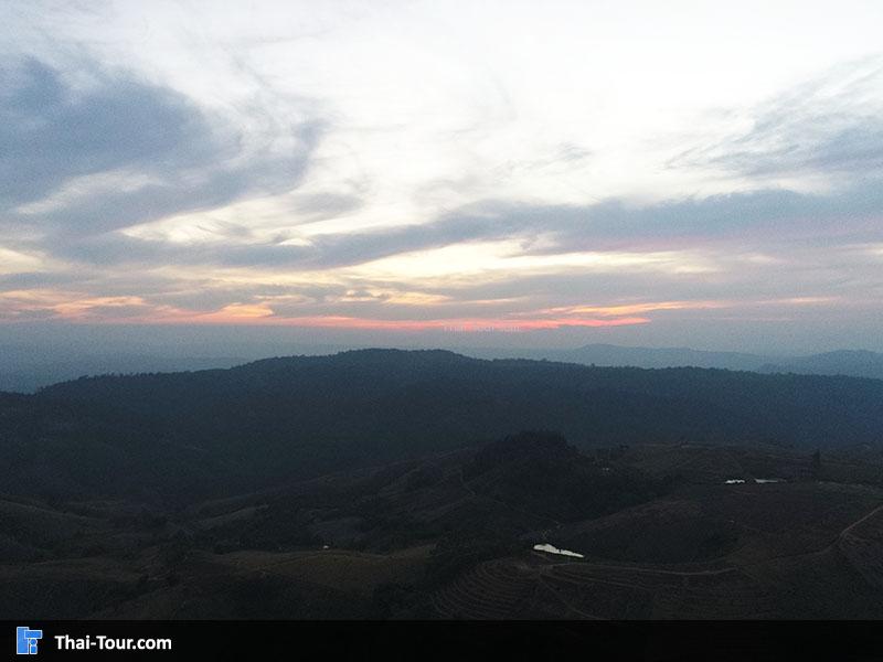 บรรยากาศมุมสูง ทุ่งกังหินลมเขาค้อ