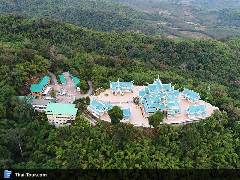 วิวมุมสูงด้านนอกของวัดป่าภูก้อน