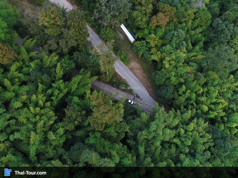 ถนนเส้นทาง เข้าไปที่วัดป่าภูก้อน