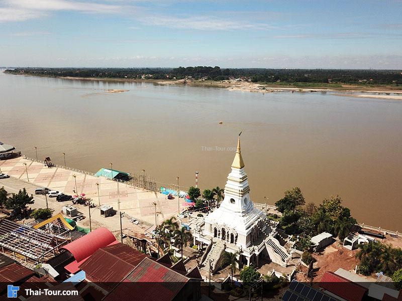 บรรยากาศข้างๆ ริม พระธาตุหนองคาย