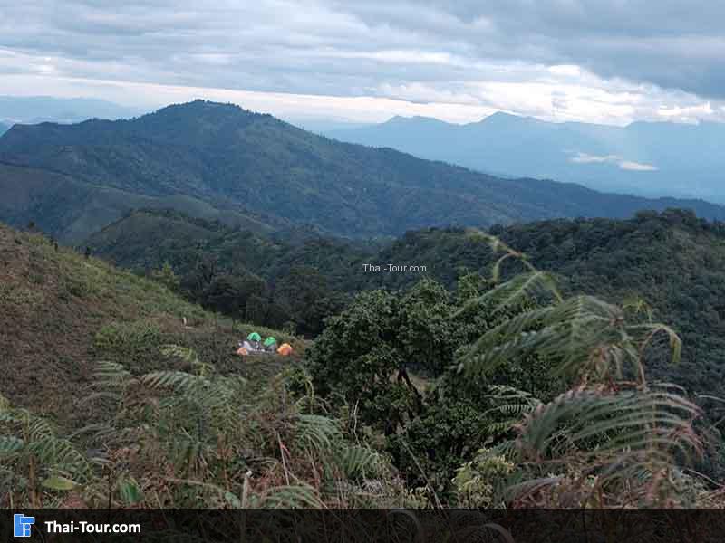 ในที่สุดเราก็ถึงจุดกางเต้นท์กันเรียบร้อย