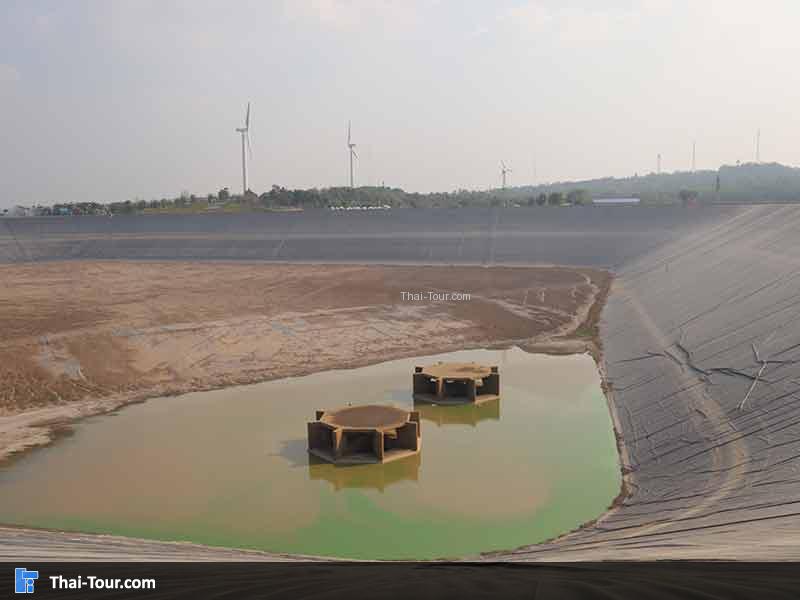 อ่างเก็บน้ำ กังหันลม เขายายเที่ยง