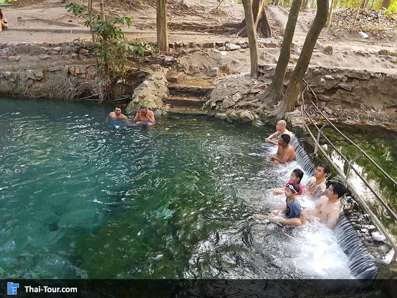 น้ำผุดเขาใหญ่