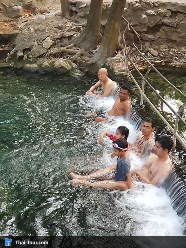 น้ำผุดเขาใหญ่