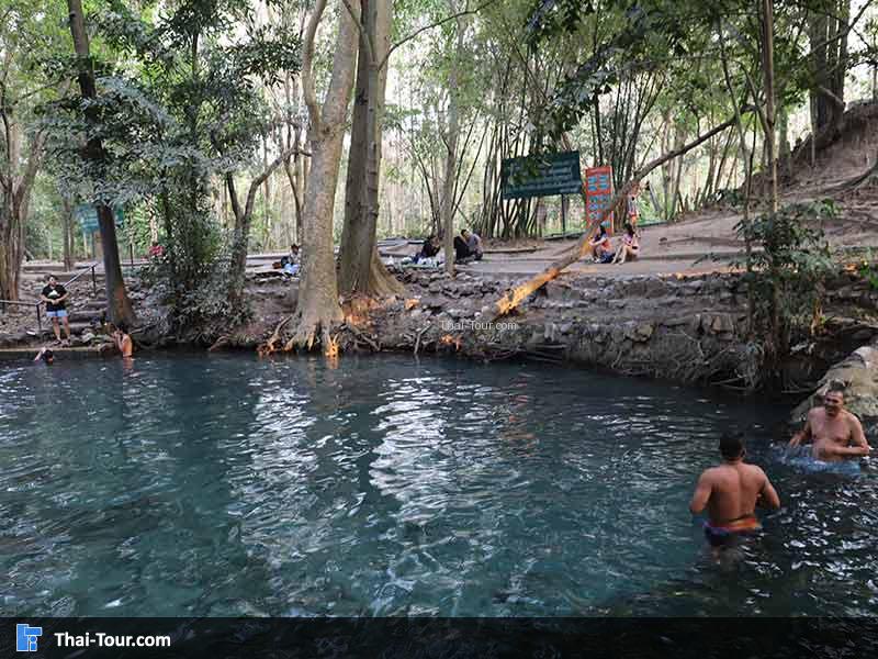 น้ำผุดเขาใหญ่