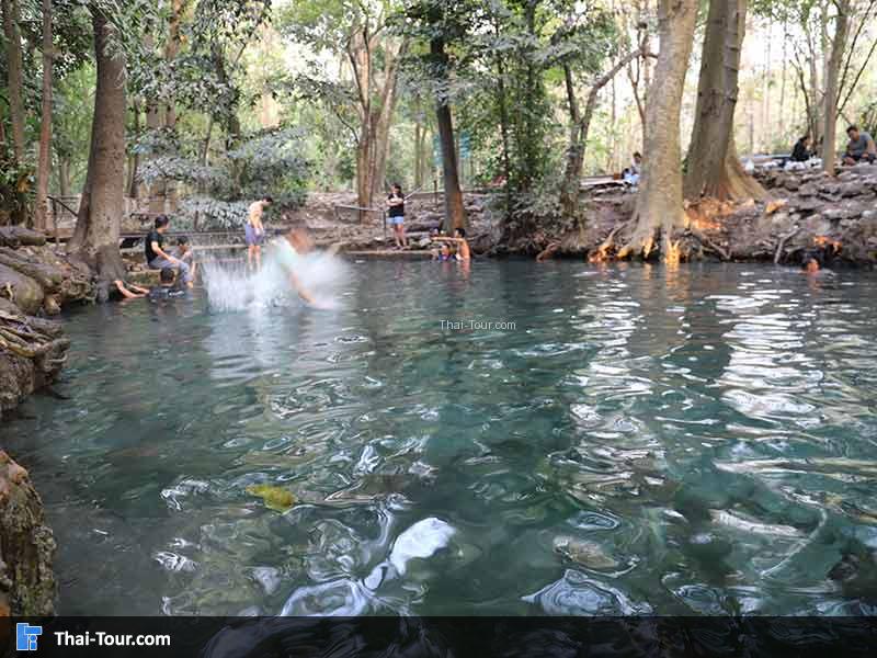 น้ำผุดเขาใหญ่