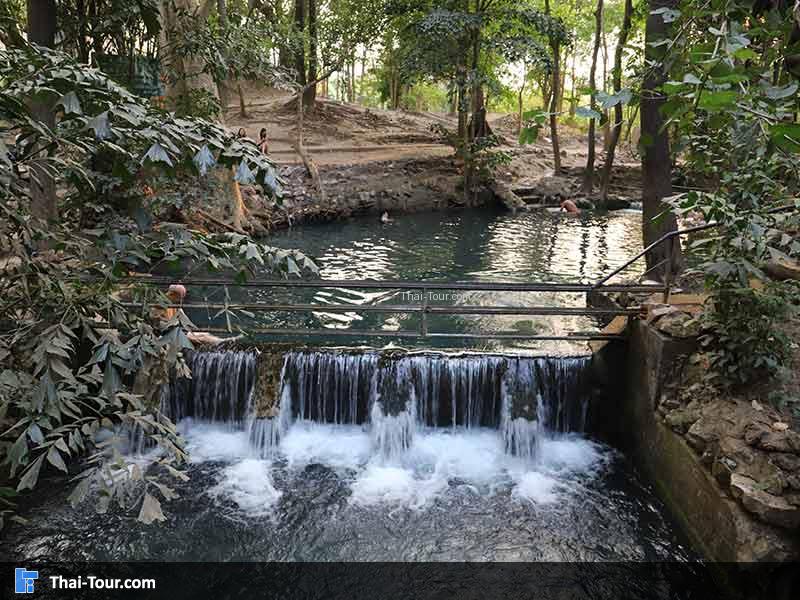 น้ำผุดเขาใหญ่