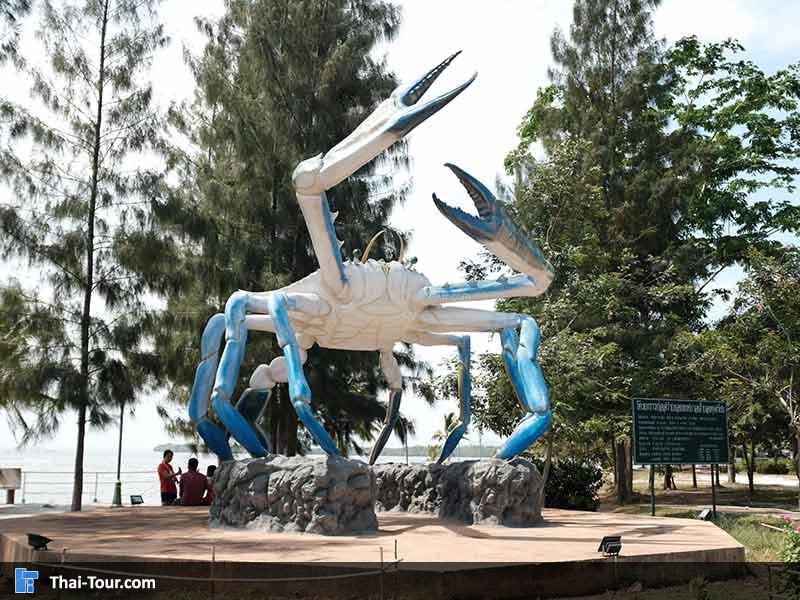 สัญลักษณ์หมู่บ้านพุมเรียงและแหลมโพธิ์