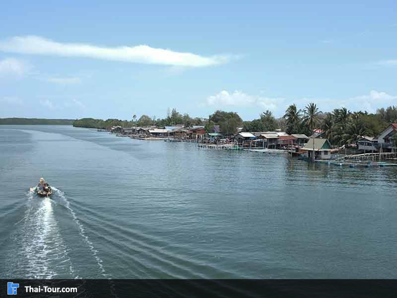 วิวสวยๆ หมู่บ้านพุมเรียงและแหลมโพธิ์