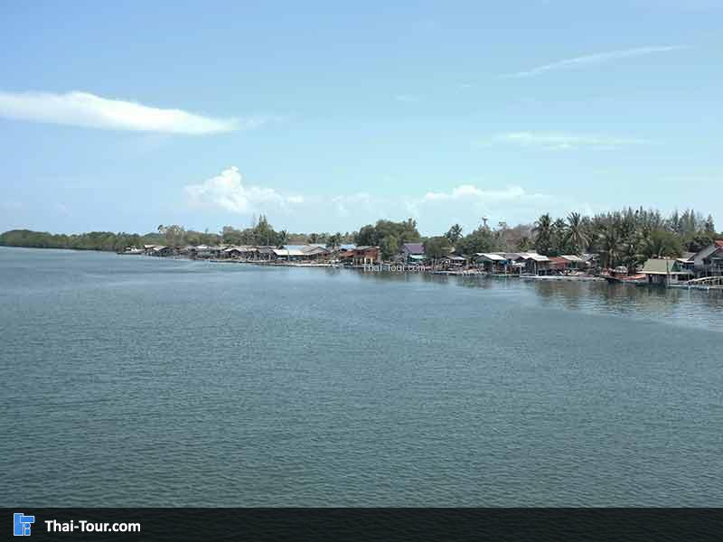 วิวสวยๆ หมู่บ้านพุมเรียงและแหลมโพธิ์