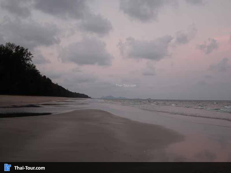 ยามเย็น หาดวนกร