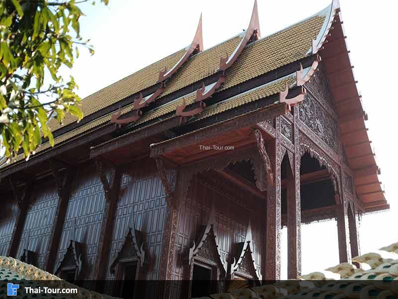 ด้านข้าง วัดอ่าวน้อย