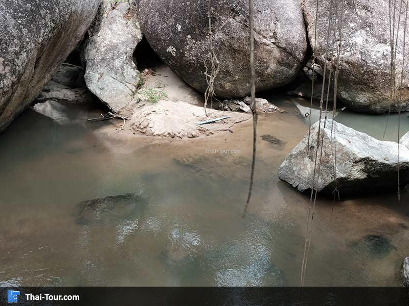 น้ำตกธารเสด็จ มีน้ำตลอดทั้งปีน้ำตกธารเสด็จ มีน้ำตลอดทั้งปี