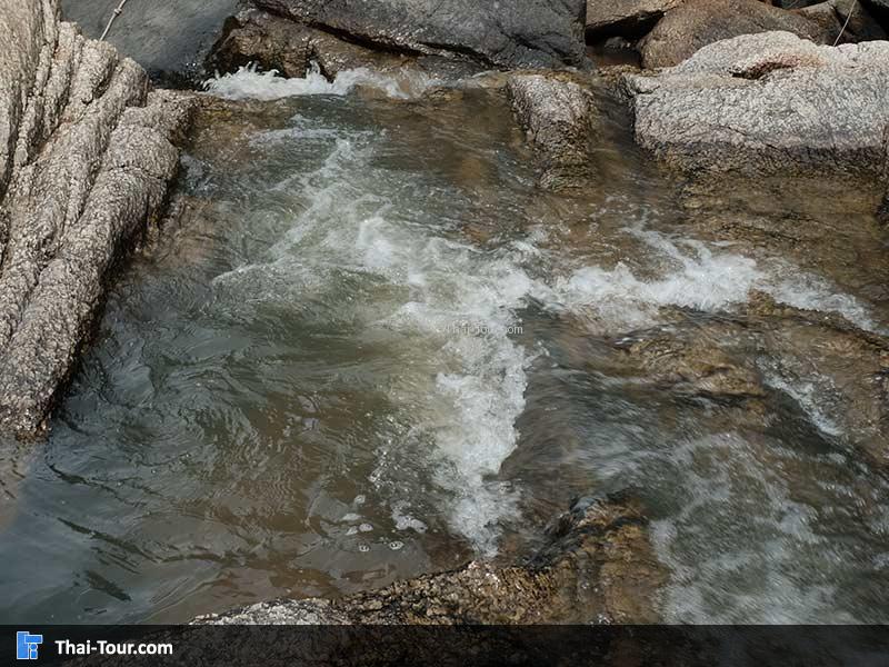 น้ำตกธารเสด็จ มีน้ำตลอดทั้งปี