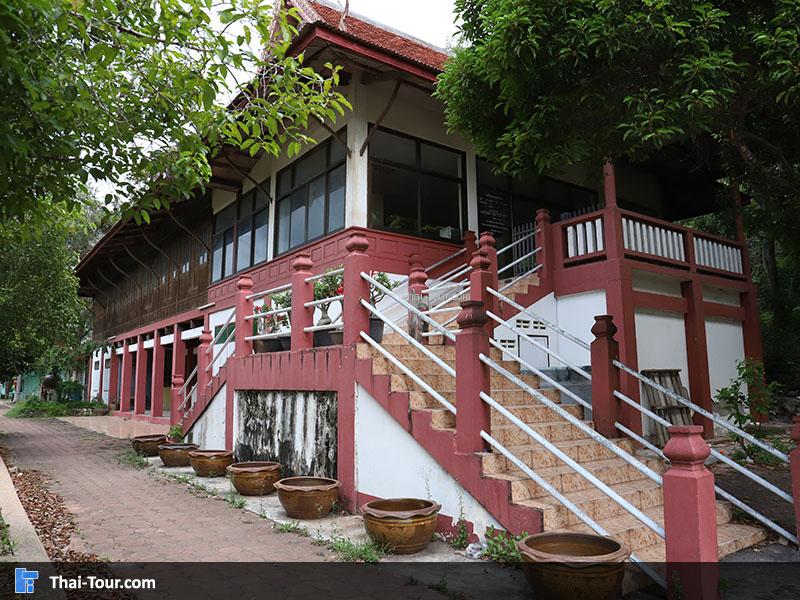 วัดเขายี่สาร