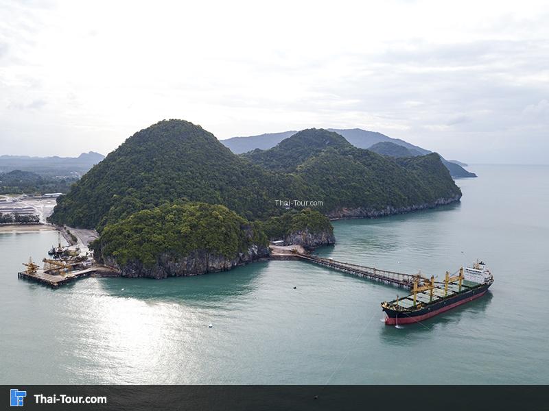 มุมเกาะสวยๆ ห่างจากหาดหน้าด่านออกไป