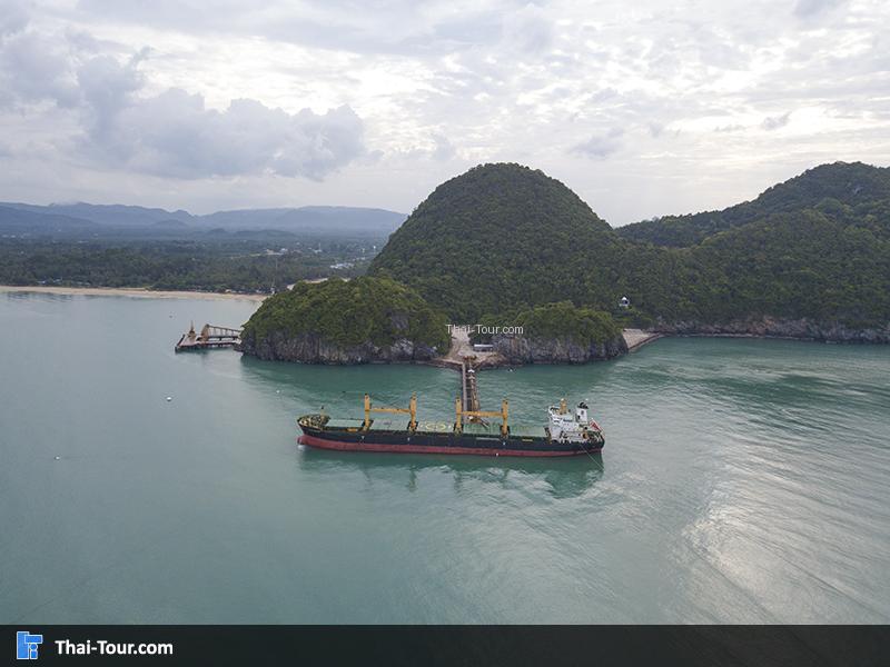 มุมเกาะสวยๆ ห่างจากหาดหน้าด่านออกไป