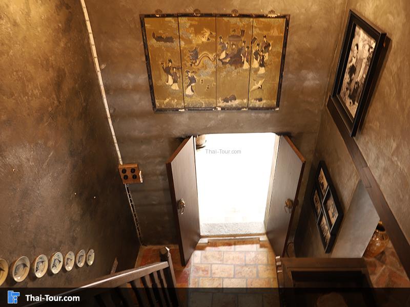 บรรไดทางขึ้น