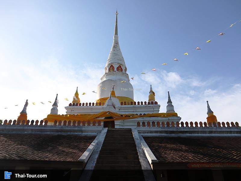 ด้านหน้าวัดพะโคะ