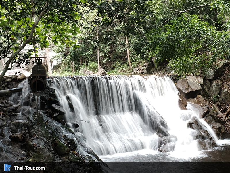 น้ำตกชั้น1