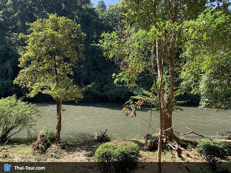 วิวแม่น้ำเงา