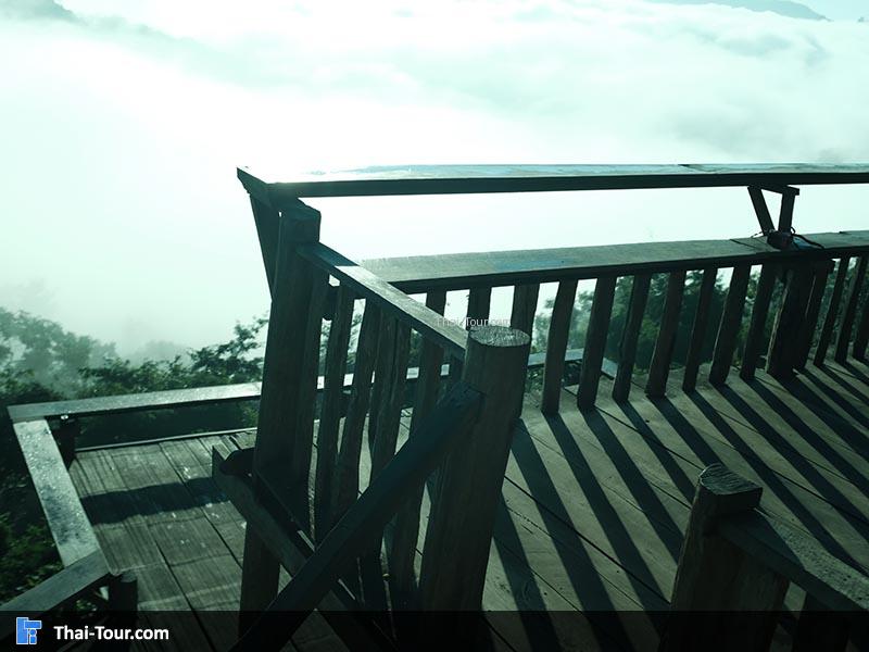 วิวเก้าอี้ยื่นออกไป