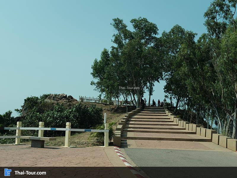 บรรไดทางเดินขึ้นคนแก่เดินกันแบบชิวๆ