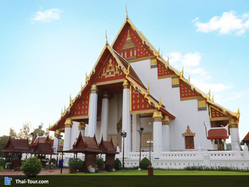 พระมงคลบพิตรเป็นพระพุทธรูปบุสัมฤทธิ์ปางมารวิชัย