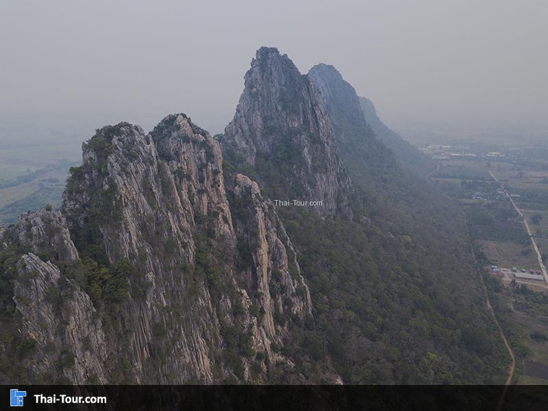 ด้านข้าง เขาหนอ-เขาแก้ว