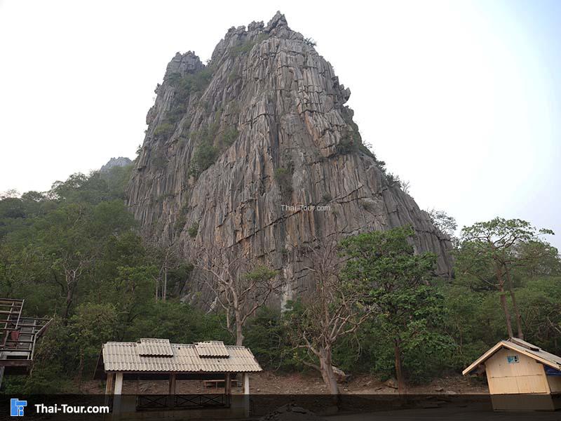 วิวเขานอกด้านหน้า