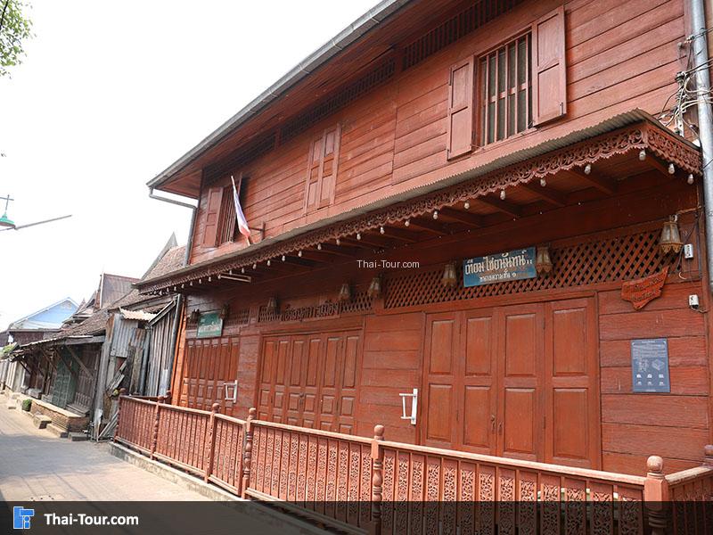 บ้านไม้สีสวยงามมาก