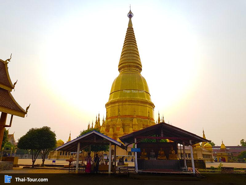 แสงพระอาทิตย์ ตกยามเย็น