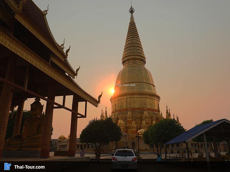 แสงพระอาทิตย์ ตกยามเย็น