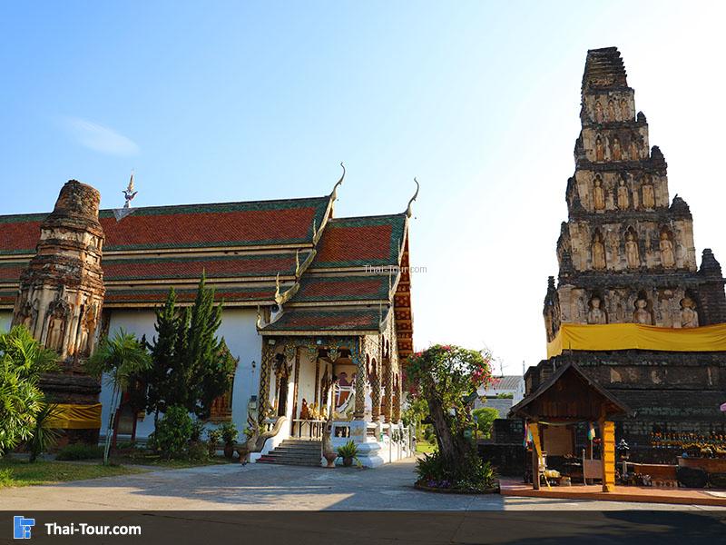 เจดีย์ทรงปราสาทแบบหริภุญชัยรุูป